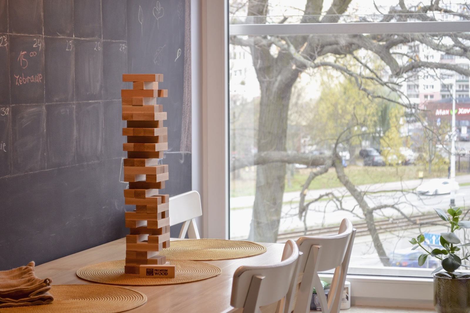 Jenga dla dzieci – od ilu lat można grać i jak dostosować zasady?